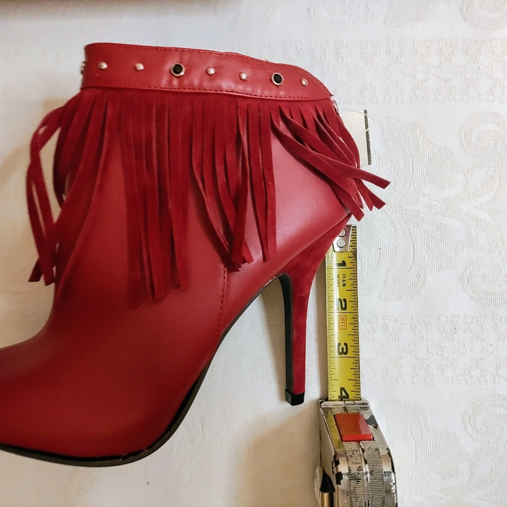 Red Fringe Open Toed Boots, Size 7M Brand Hot Tomato
